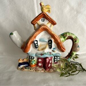 🫖Vintage WCL Handpainted “Cottage” Teapot